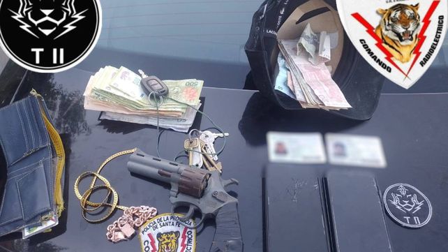 Conducía un taxi y quedó detenido por llevar un arma de fuego