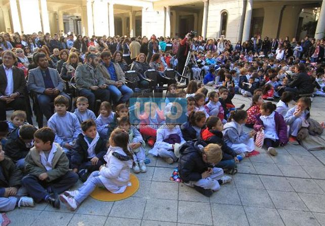 La Escuela Normal de Paraná ya festeja sus 145 años de historia