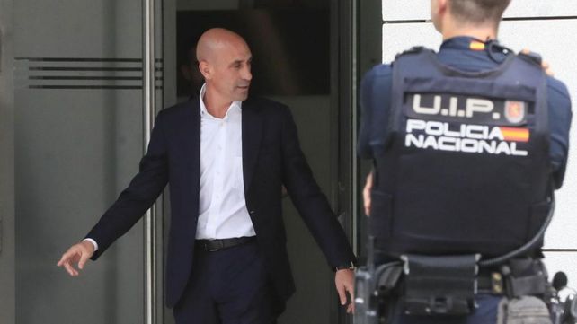 Luis Rubiales no sólo está siendo investigado por delitos sexuales