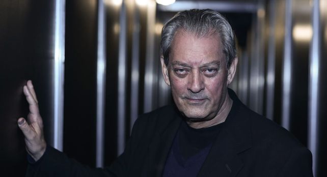 El novelista estadounidense Paul Auster murió este martes a los 77 años en su casa de Brooklyn a causa de un cáncer de pulmón.