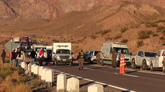 Mendoza: Desbarrancó un micro en Alta Montaña y hay muertos