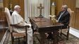 Francisco y Alberto Fernández durante una de las reuniones que mantuvieron en el Vaticano.