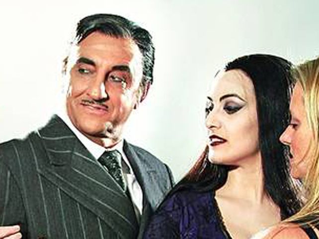 Morticia y Homero argentinos