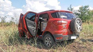 La Eco Sport era tripulada por dos personas e impactó de atrás a un camión que marchaba en la misma dirección.