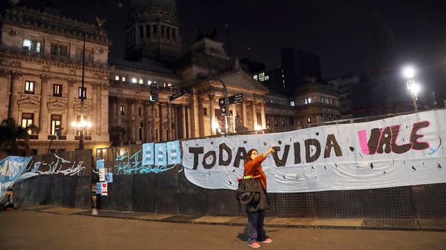 La imágenes de la jornada histórica en el Senado de la Nación