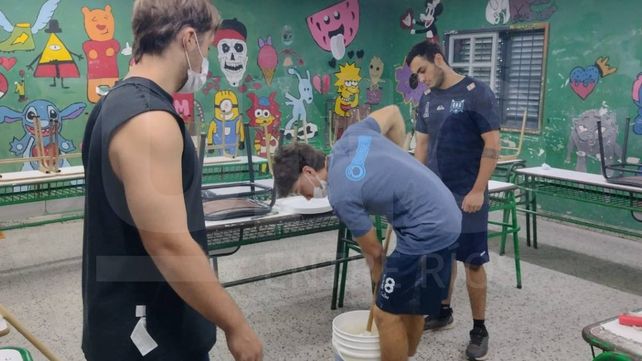 Paraná: equipo de la Selección Argentina de Sóftbol pintó y reacondicionó la escuela Guadalupe