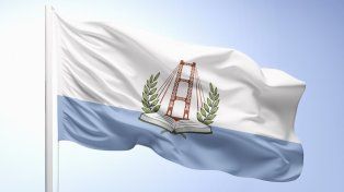 La ciudad presenta su nueva bandera, un símbolo de unidad, historia y santafesinidad
