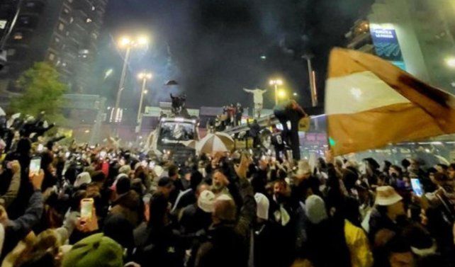 Video: La impresionante caravana de Platense para festejar el título del Apertura