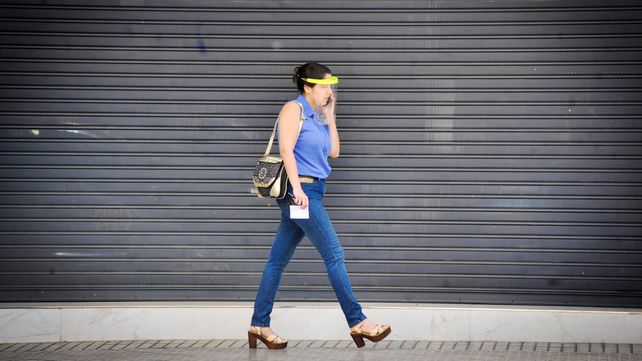 Hubo casi siete mil contagios nuevos en Argentina, que se acerca al millón y medio de positivos