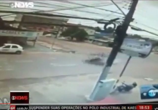 VIDEO: Terrible choque entre dos motos en Brasil a gran velocidad