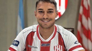 Unión oficializó la llegada del lateral Emiliano Álvarez, la tercera incorporación