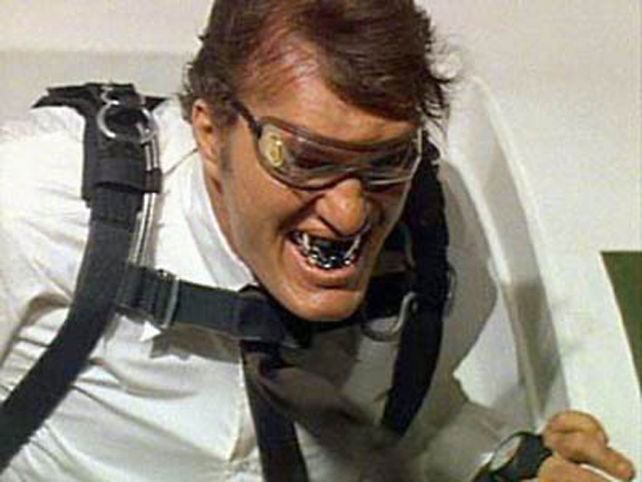Murió Richard Kiel, el villano con dientes de acero en James Bond