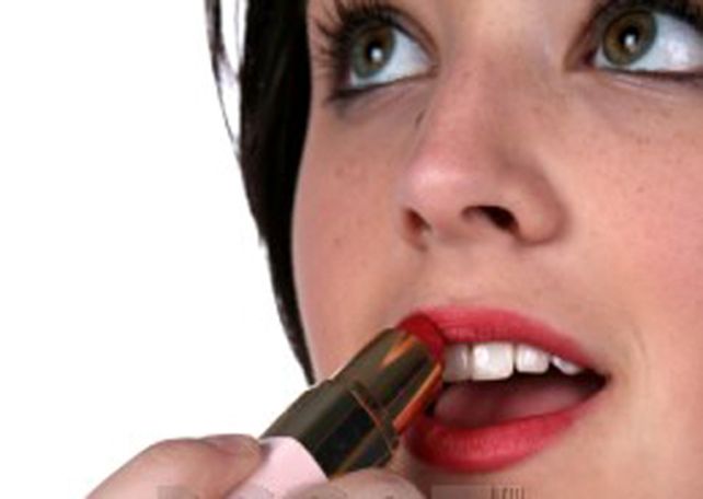 L&aacute;pices labiales, el &uacute;nico gasto que las argentinas no reducen en la crisis