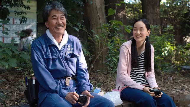 HIrayama (Koji Yakusho) junto a su sobrina (Nari Saito) viviendo un día perfecto.