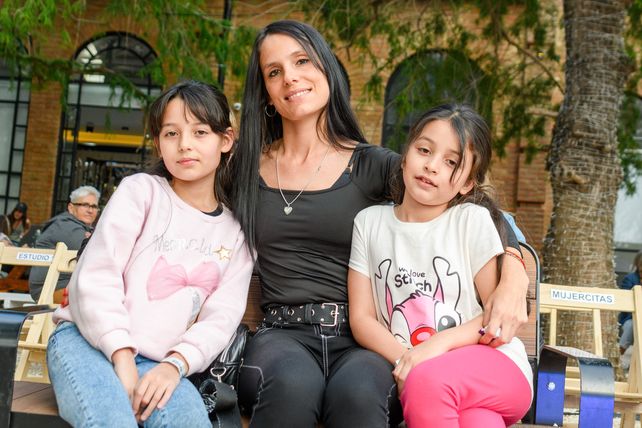 Josefina, María Iris Lucero y Bianca