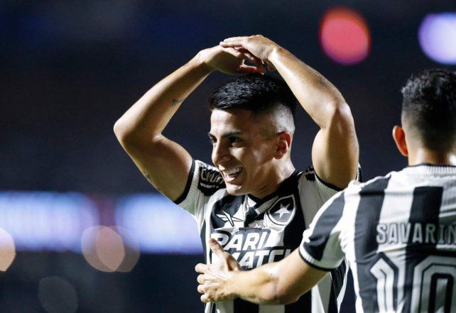 Thiago Almada llevó a Botafogo a semis de la Libertadores