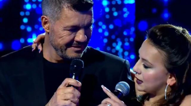 La propuesta indecente de Karen Lara a Marcelo Tinelli en Canta conmigo ahora.&nbsp;