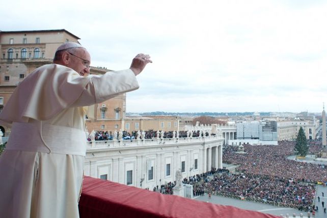 Francisco pidió por la paz mundial en la bendición Urbi et orbi de Navidad