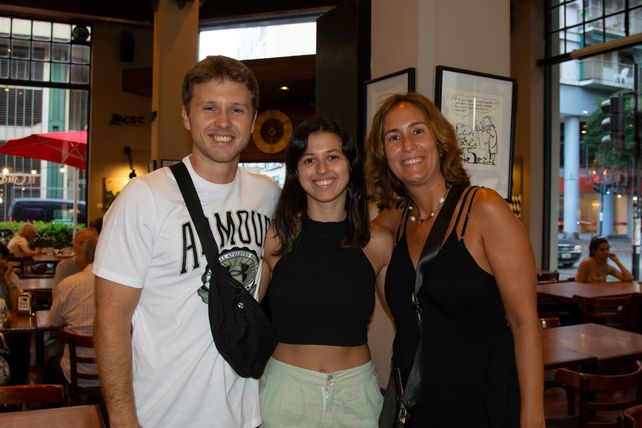 Felipe Dogliani, Victoria Gallo y Agustina Dogliani.
