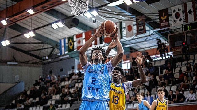 Lee Aaliya (20 puntos y 14 rebotes) fue la figura de la Argentina.
