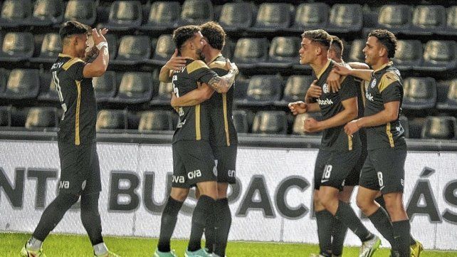 San Lorenzo ganó en Santa Fe.