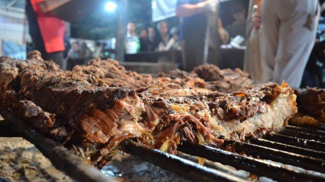 Fiesta Nacional del Asado con Cuero. Viale Entre Ríos.