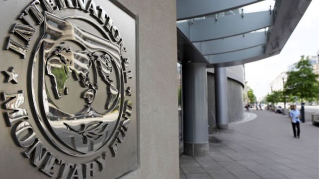 El FMI le dio la bienvenida a los esfuerzos (de Argentina) para controlar el gasto y mejorar la recaudación.