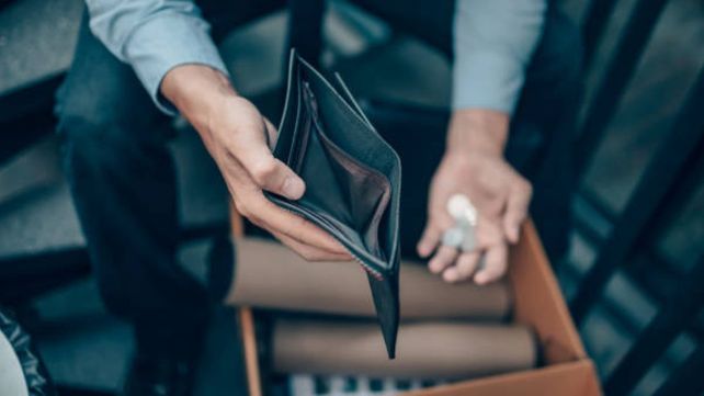 La encuesta muestra un desfase entre la baja de la inflación y el poder adquisitivo de los salarios