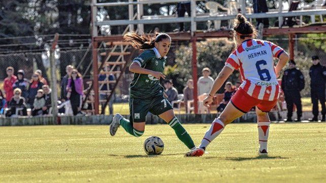 Unión perdió con Ferro y apenas suma dos puntos en el campeonato.