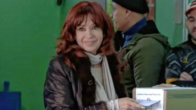 Vamos a esperar lo que opine la gente: la declaración de Cristina Kirchner luego de votar en las Paso