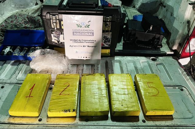 Secuestran 5 kilos de cocaína en un colectivo que salió desde Rosario