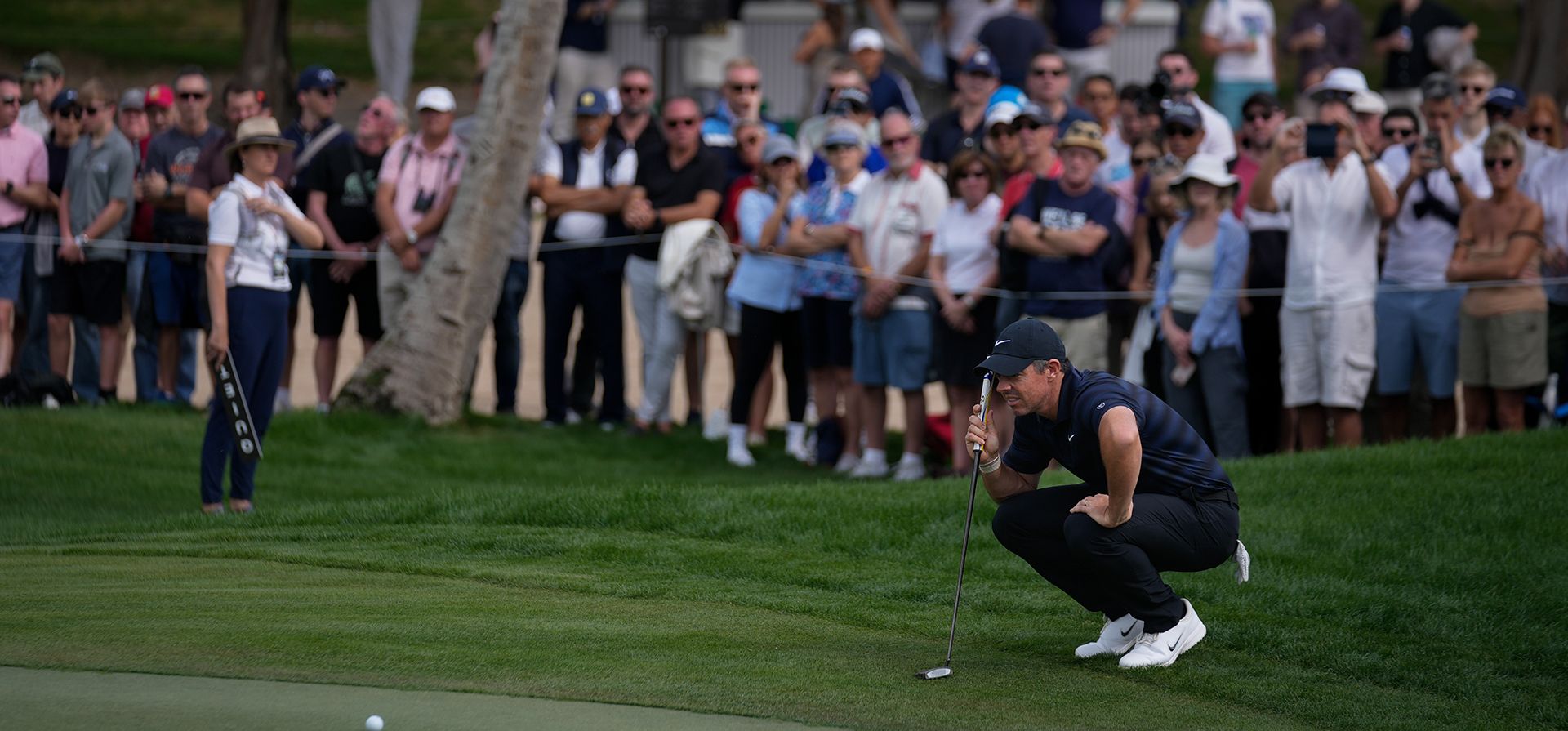 Rory McIlroy, de Irlanda del Norte, observa su juego en el green del hoyo 3 durante la segunda ronda del Dubai Desert Classic en Emiratos Árabes Unidos, el viernes 23 de enero de 2026. (Foto AP/Altaf Qadri) Rory McIlroy, de Irlanda del Norte, observa su juego en el green del hoyo 3 durante la segunda ronda del Dubai Desert Classic en Emiratos Árabes Unidos, el viernes 23 de enero de 2026. (Foto AP/Altaf Qadri)