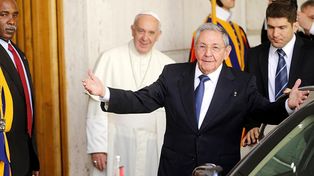 Raúl Castro visitó al papa y afirmó: Yo soy comunista pero voy a volver a la Iglesia