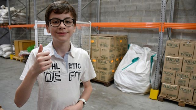 Santino visitó en la semana el banco de alimentos en Rosario.