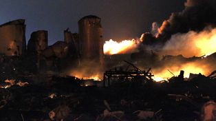 Un número aún no determinado de muertos causó una explosión de una fábrica de fertilizantes