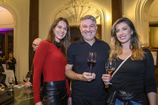 Ellen Núñez, Leandro Pereira y Yanina Brokamp