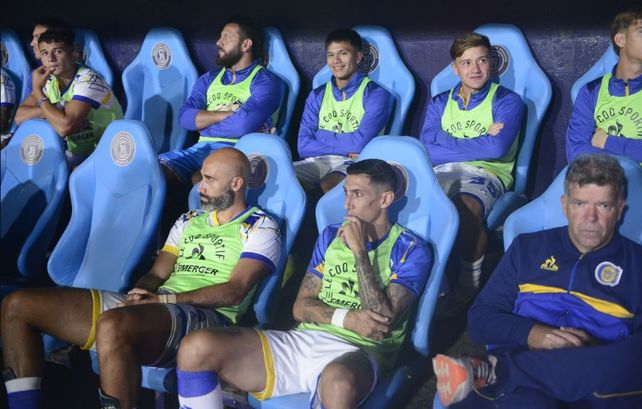 Ángel Di María fue al banco en el último partido de Central, pero no ingresó.