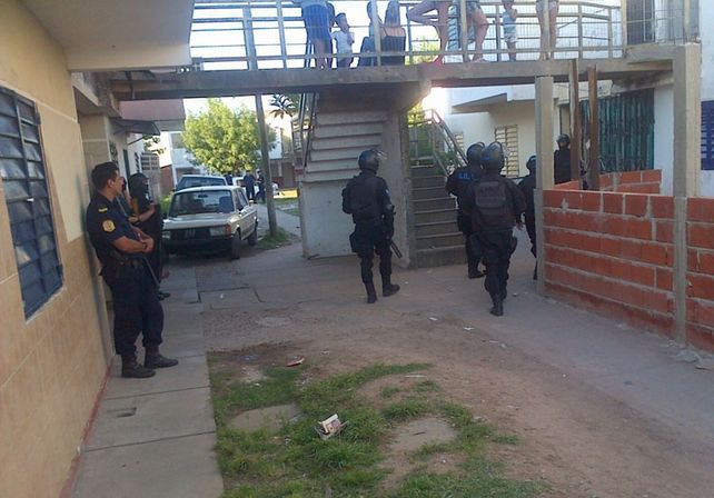 Municipal a prisión por guardar droga en una mochila