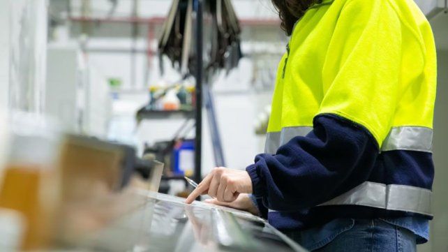 La industria inició 2026 con caída generalizada
