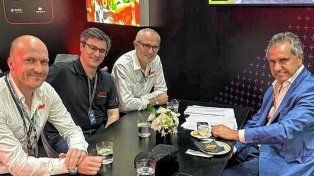 Daniel Scioli se reunió en Brasil con representantes de la Fórmula 1