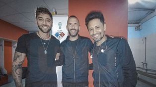 Pablo Tamagnini, Diego Granadé y Nelson Aguirre en el vestuario de Huracán Casilda Club. UNO/Lautaro López