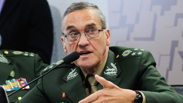 Al frente. El general publicó un amenazante tuit en abril. Los militares trabajamos en el límite