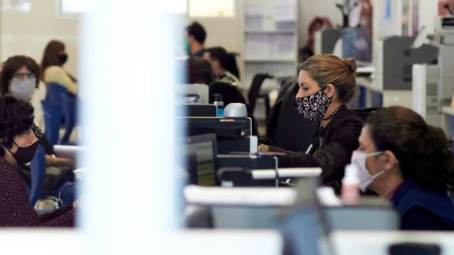 La presencialidad para los trabajadores públicos deberá cumplirse desde el 1 de mayo