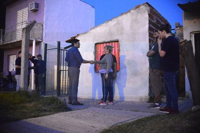 Requisa. La Policía encontró varias dosis de cocaína dentro de la vivienda. Foto: Mateo Oviedo.