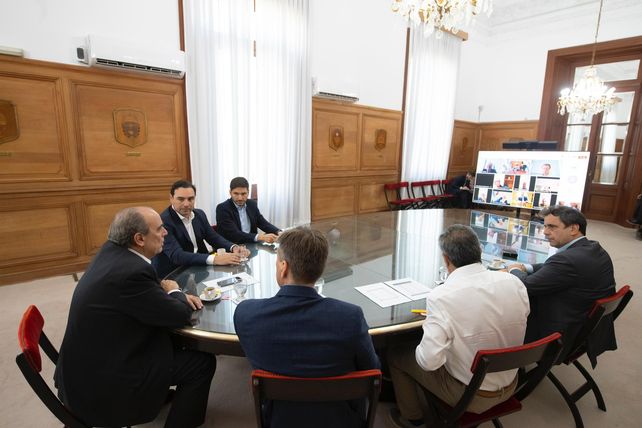 Guillermo Francos (Interior) encabezó un encuentro con gobernadores, entre ellos Pullaro, antes de la cumbre del martes.