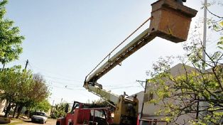 Alumbrado público: reponen luminaria en diferentes barrios de la ciudad