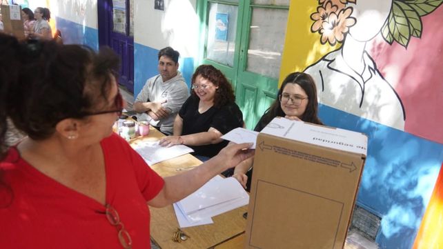 Balotaje: al mediodía ya había votado el 30% del padrón en todo el país