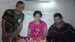 En familia. Desde que llegamos les dijimos a los médicos que la íbamos a pelear hasta lo último, contó Juan. La pelearon y la van ganando.