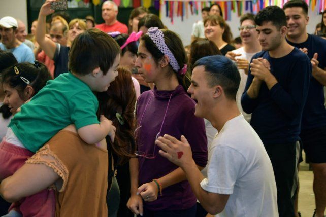 El programa municipal Yo También Juego cumplió 10 años y lo celebró a lo grande con los chicos y las chicas. (Foto: Gentileza Mariela Aronna)