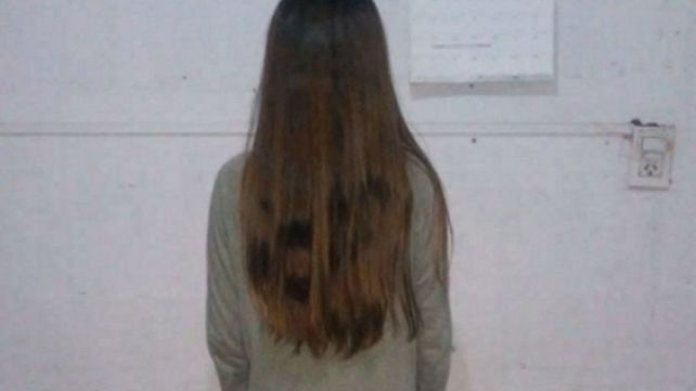 Tiene 12 años y vive escondida porque un vecino, condenado por violación, la acosa